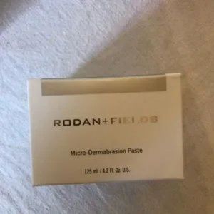 MICRO-DERMABRASION PASTE